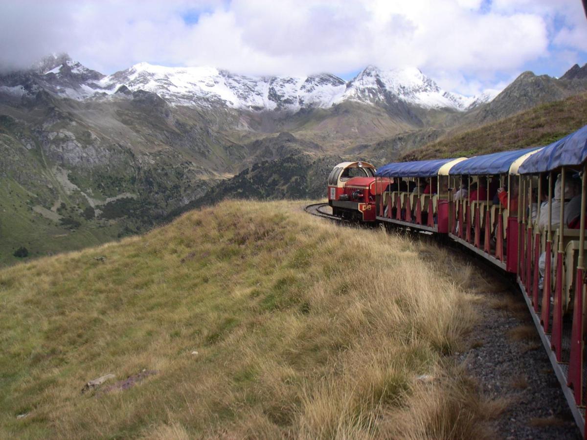 Green Bike Pyrenees Louvie Juzon Bagian luar foto